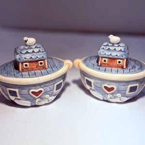 vintage ceramic Noah's Ark salt and pepper shakers Susan  Winget